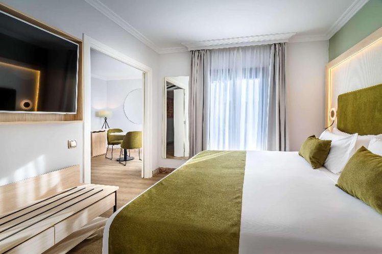 JUNIOR SUITE STANDARD Room