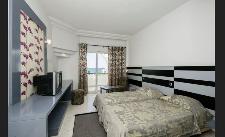 TRIPLE SEA VIEW Room