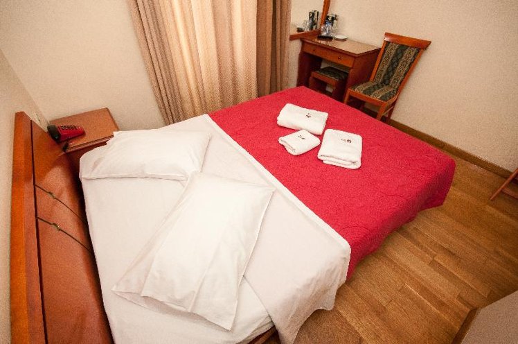 Cecil hotel