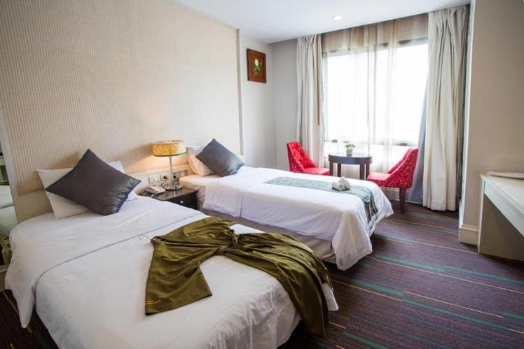 Double or Twin DELUXE Room