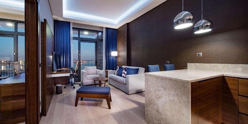 SUITE SEA VIEW KING BED Room