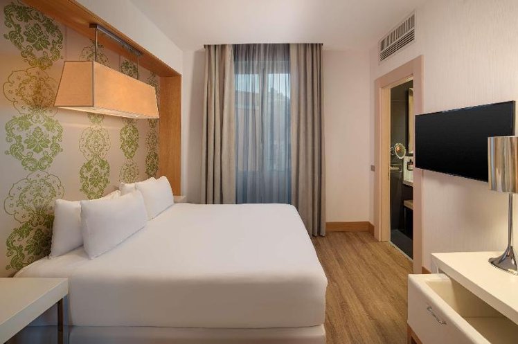 DOUBLE STANDARD Room