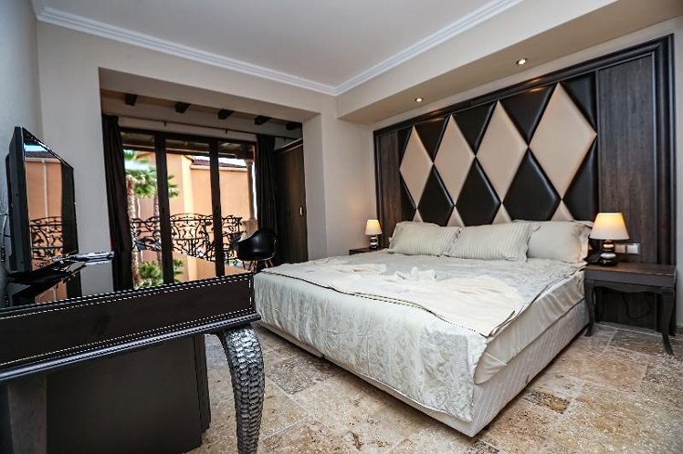 DOUBLE STANDARD Room