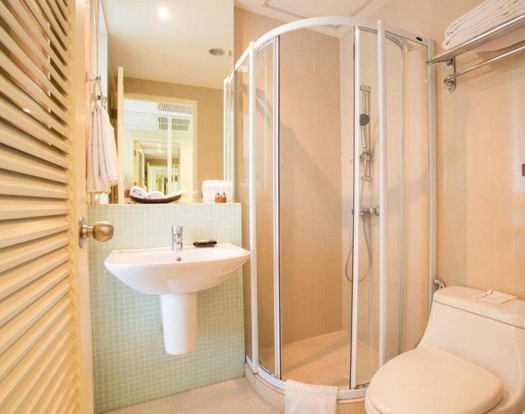 Double or Twin DELUXE Room