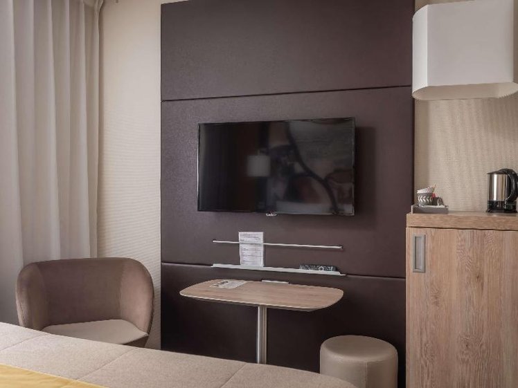 Room CONNECTING ROOM Room