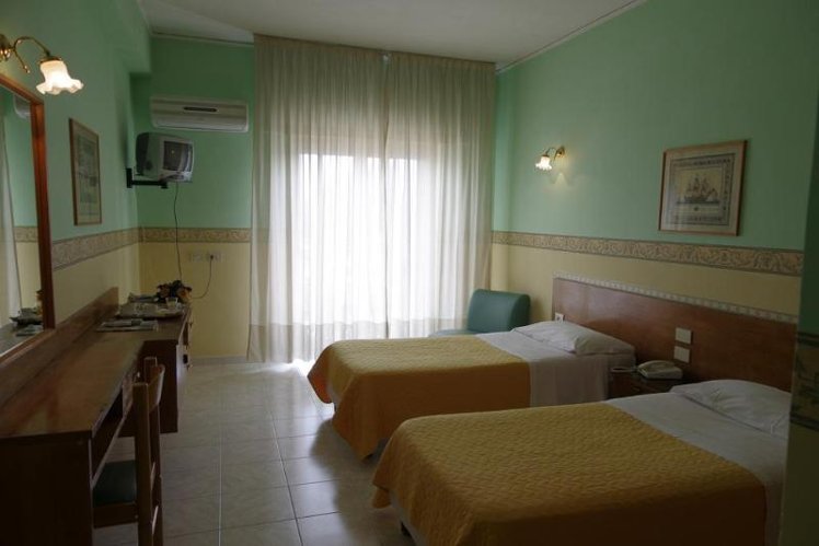 Tennis Hotel