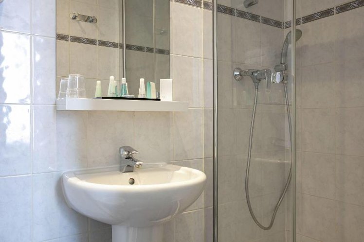 DOUBLE STANDARD Room