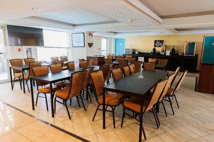 Garnet Inn & Suites