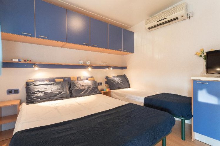 CHALET ONE BED Room