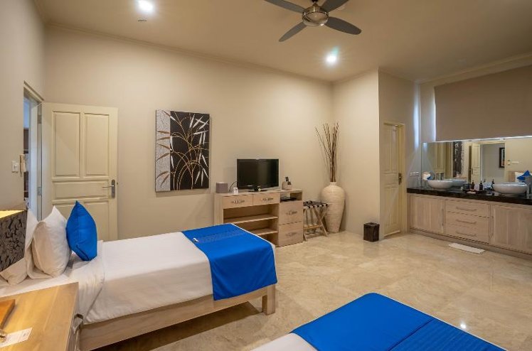 SUITE THREE BEDROOMS Room