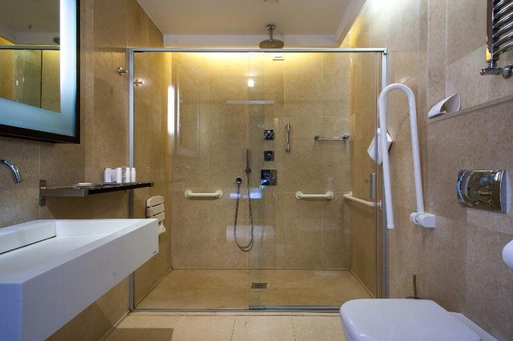 DOUBLE STANDARD Room