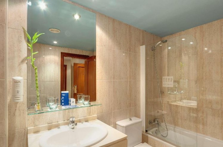 JUNIOR SUITE STANDARD Room