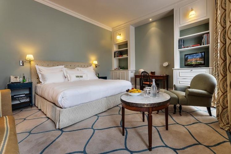 DOUBLE SUPERIOR Room