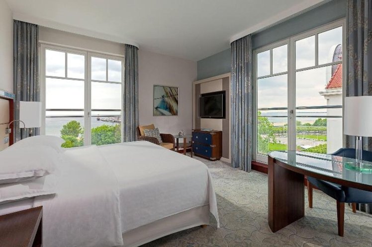 DOUBLE PREMIUM SEA VIEW Room