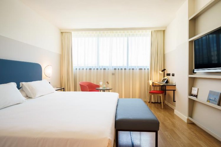 DOUBLE STANDARD Room