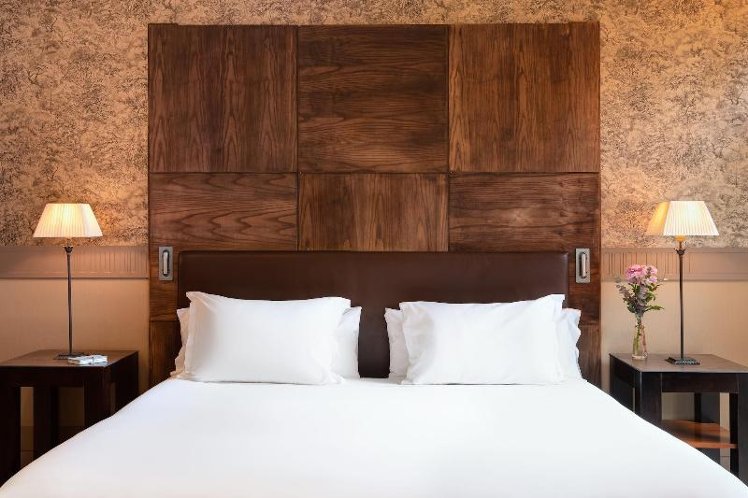 JUNIOR SUITE STANDARD Room