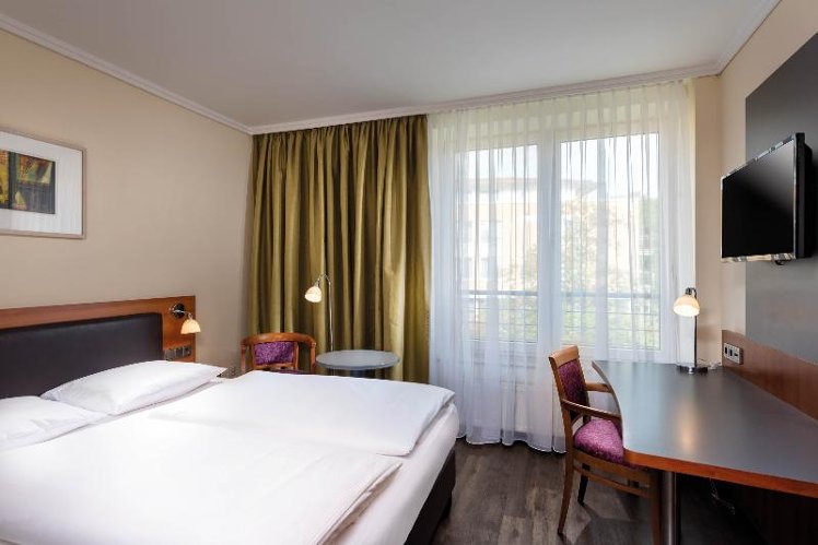 SINGLE STANDARD Room
