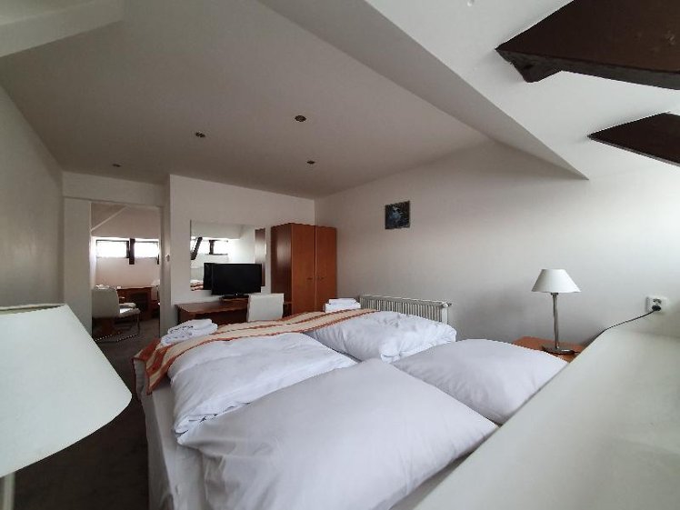 QUADRUPLE STANDARD Room