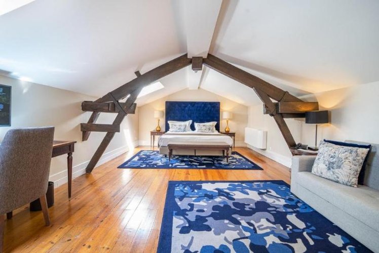 Double or Twin DELUXE Room