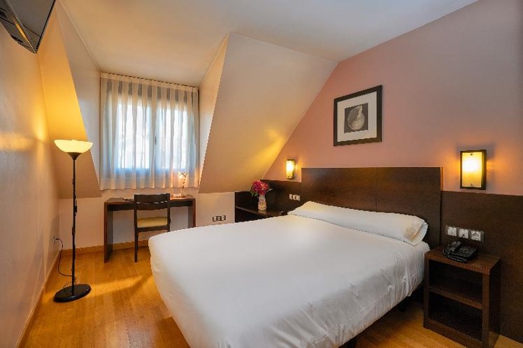 DOUBLE STANDARD Room