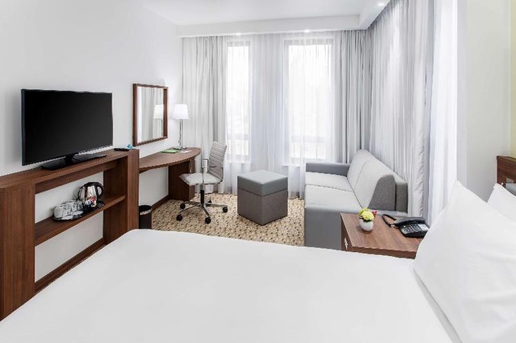 DOUBLE Accessible-Queen Size Bed Room