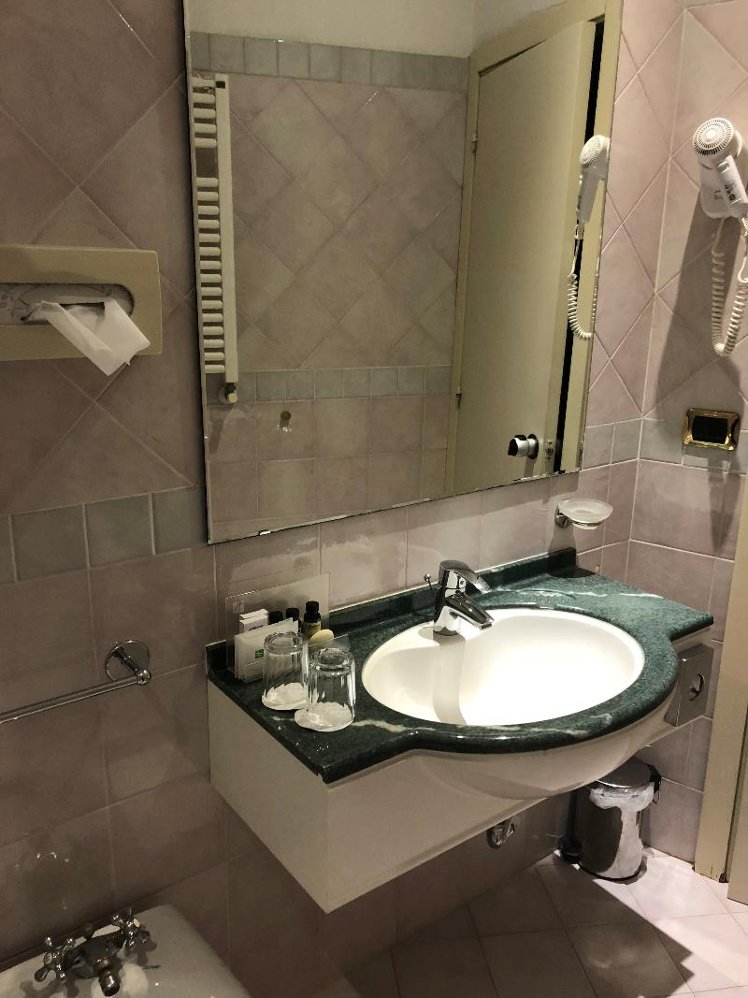 DOUBLE STANDARD Room