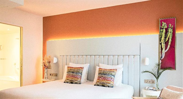 SUITE KING SIZE BED Room