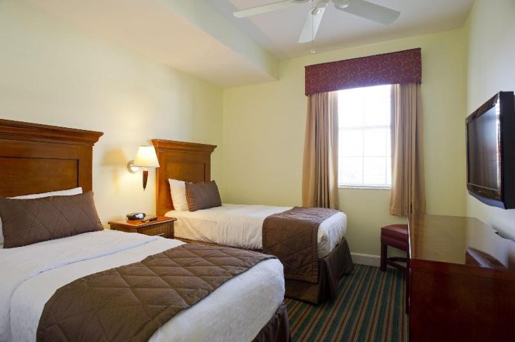 SUITE THREE BEDROOMS Room