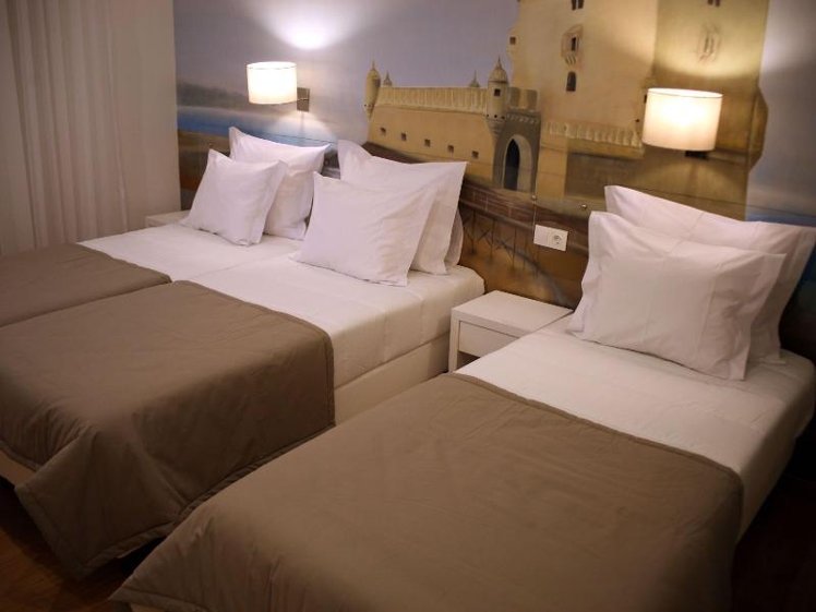 TRIPLE STANDARD Room
