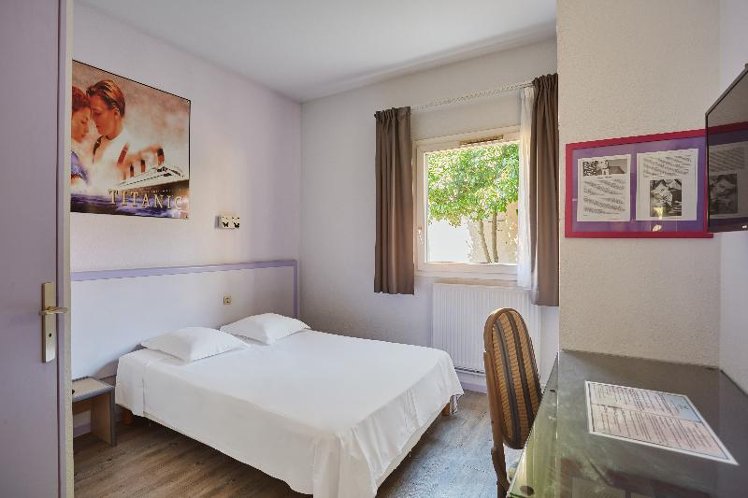 DOUBLE STANDARD Room