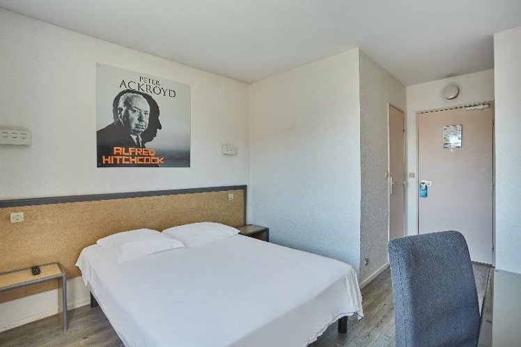 DOUBLE STANDARD Room