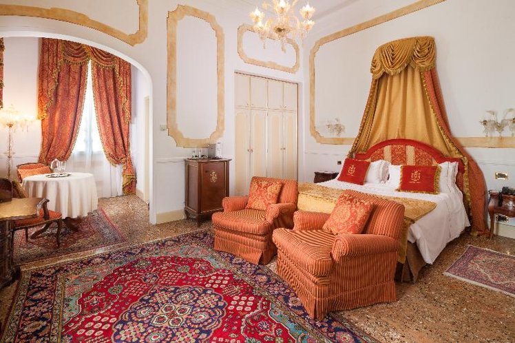 SUITE CLASSIC Room
