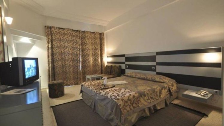 TRIPLE STANDARD Room