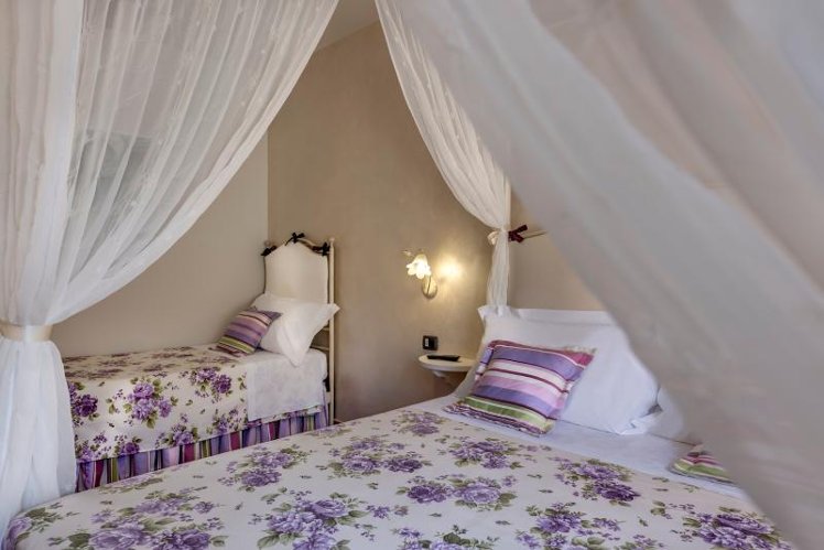 DOUBLE SUPERIOR Room