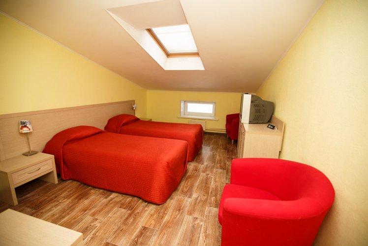 TWIN ECONOMY Room