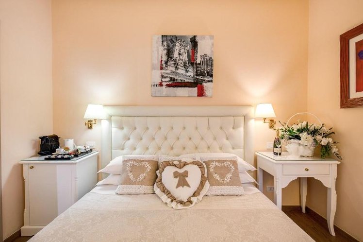 Double or Twin DELUXE KING BED Room