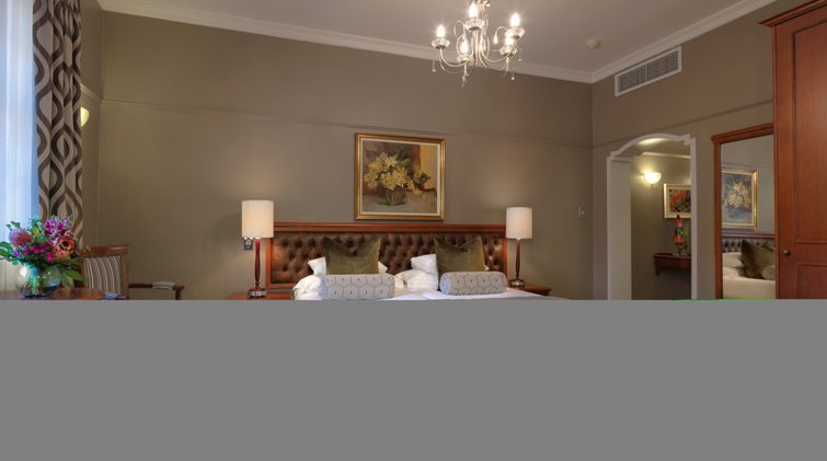 JUNIOR SUITE STANDARD Room