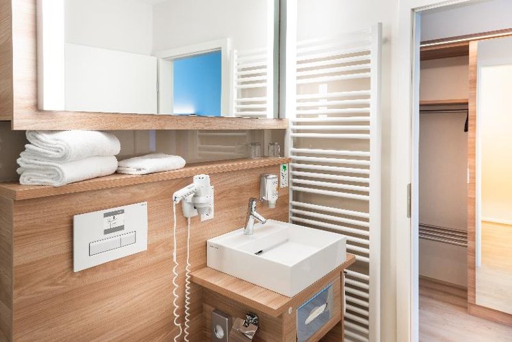 SINGLE BUSINESS Room