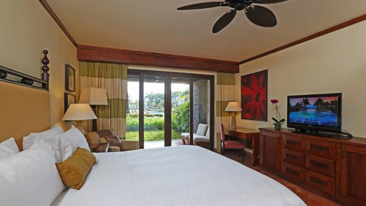 SUITE GARDEN VIEW Room