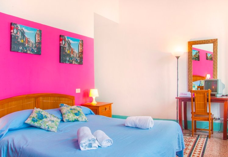 TRIPLE STANDARD Room