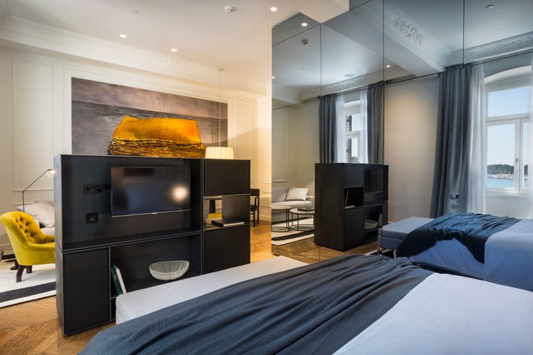 SUITE CAPACITY 4 Room