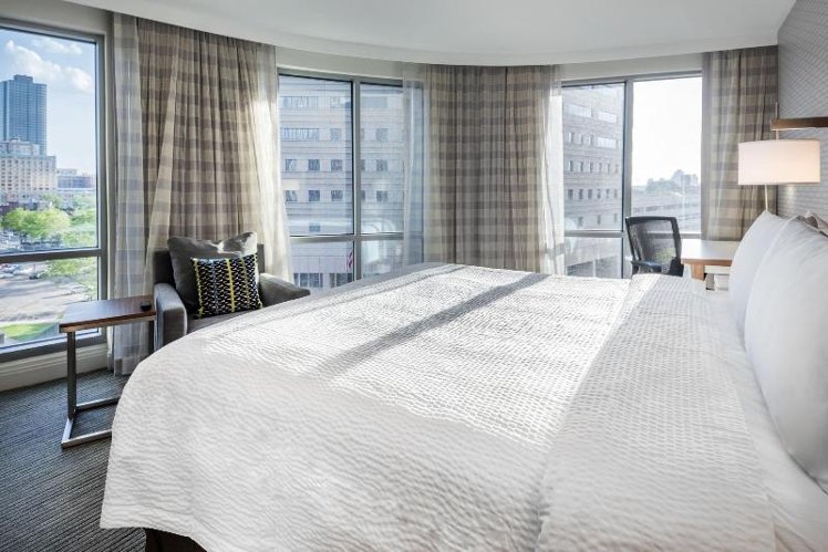 STUDIO Accessible KING SIZE BED Room