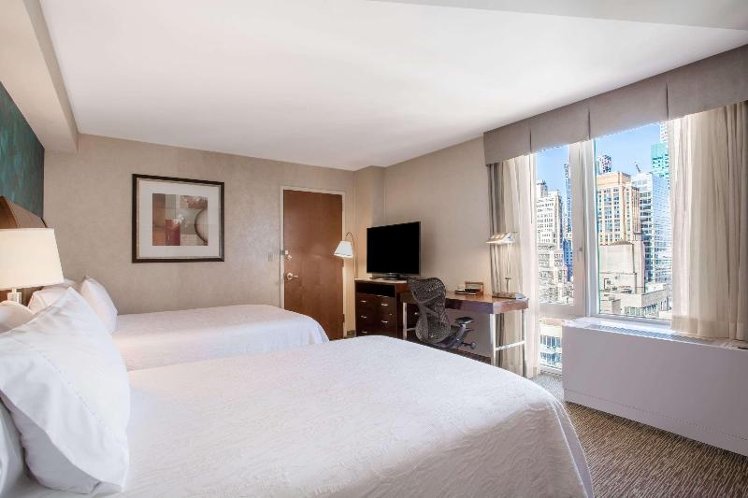DOUBLE TWO DOUBLE BEDS Room