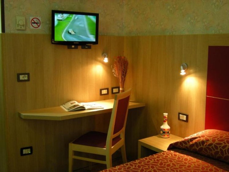 DOUBLE SINGLE USE STANDARD Room