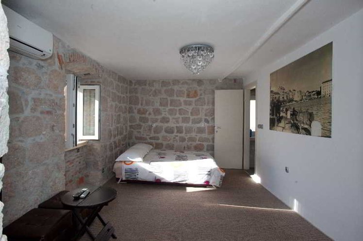 Veli Varos Apartments