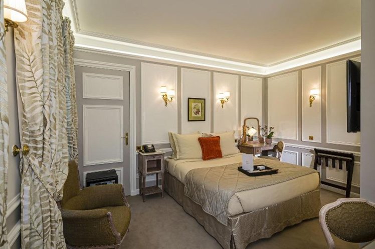 DOUBLE SUPERIOR Room