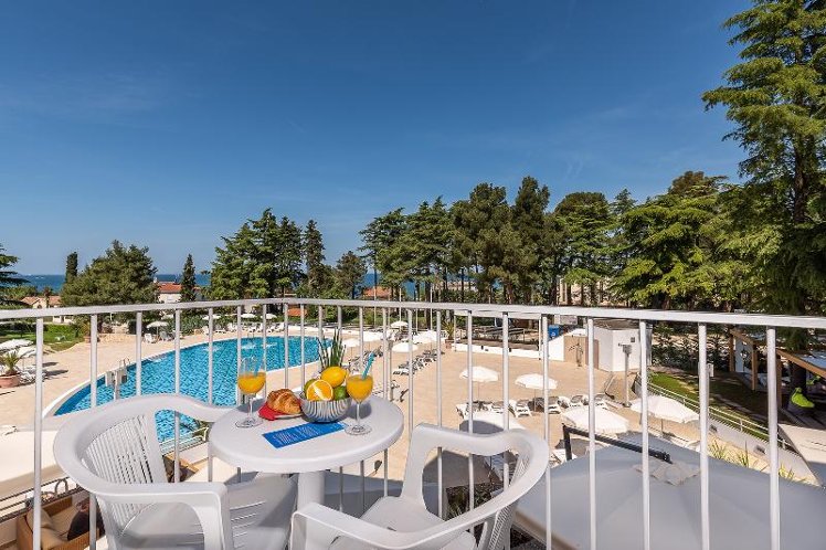 TWIN SUPERIOR WITH BALCONY Room