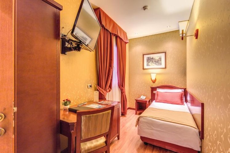 SINGLE STANDARD Room