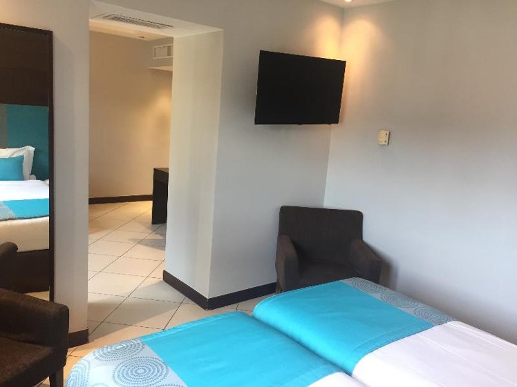 TRIPLE STANDARD Room