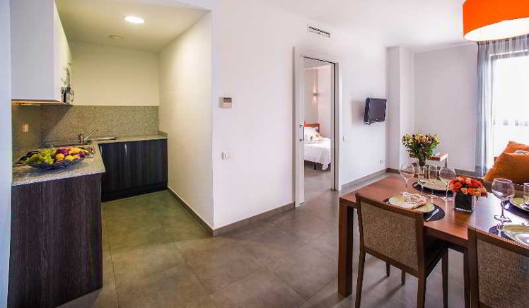 APARTMENT CAPACITY 4 Room